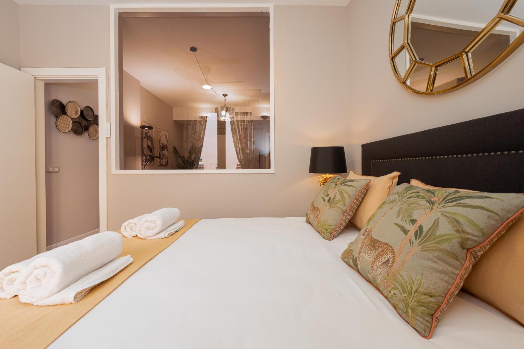 C31 Deluxe Apartment Into Cathedral Square Malaga Zewnętrze zdjęcie
